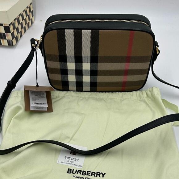 Women's Burberry check, canvas, and leather camera bag made in Italy - Picture 1 of 15